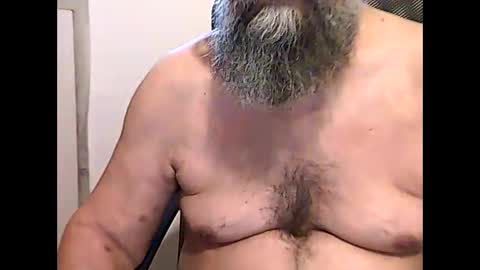 Snapshot of casual53 chatting on 10-26-25, 10:43 casual53 online show from 10-26-25, 10:43