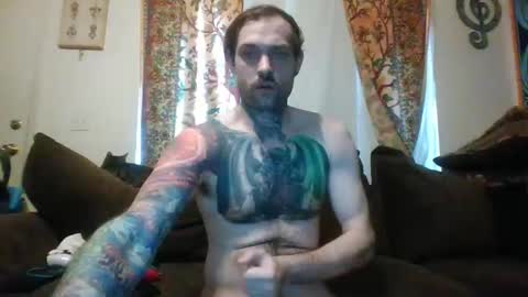 Snapshot of casualfrank chatting on 02-07-25, 05:18 CasualFun online show from 02-07-25, 05:18