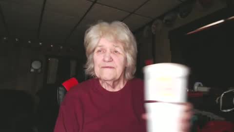 cat online show from 12-24-24, 04:51