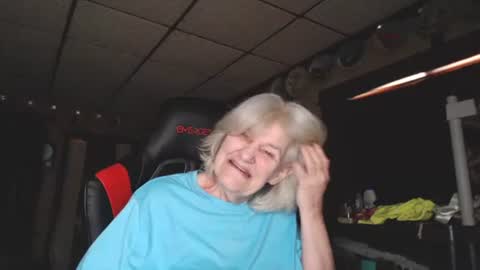 cat online show from 01-16-25, 04:39