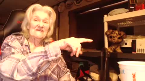 cat online show from 02-25-25, 09:35