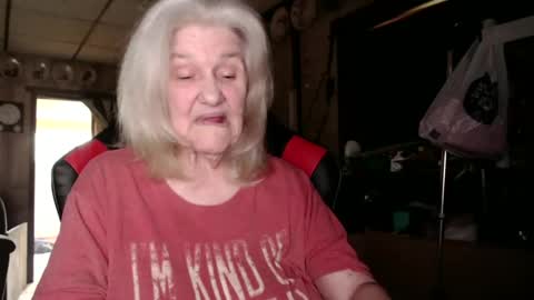 cat online show from 09-23-25, 04:54