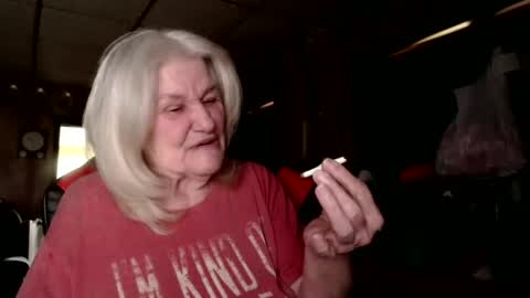 cat online show from 10-04-25, 05:33