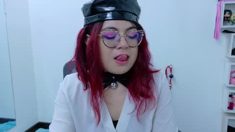 Snapshot of cat_white chatting on 01-16-25, 12:31 Cata online show from 01-16-25, 12:31