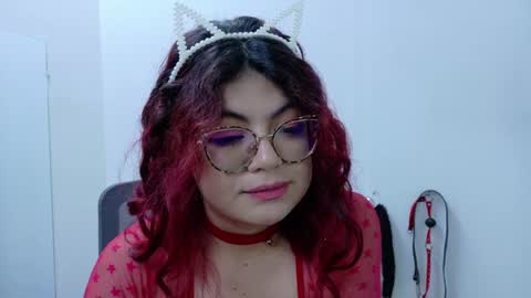 Snapshot of cat_white chatting on 01-23-25, 11:48 Cata online show from 01-23-25, 11:48