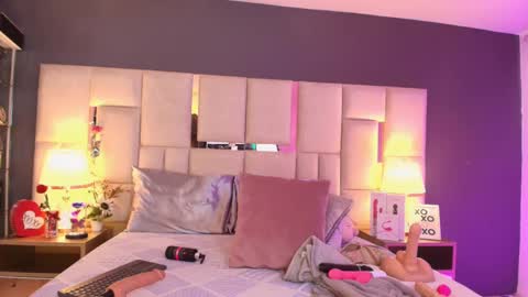 catalina online show from 03-11-25, 04:07