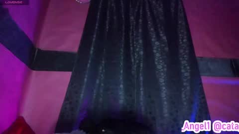 Snapshot of cata_angel1 chatting on 09-15-25, 10:43 Cata Angel online show from 09-15-25, 10:43