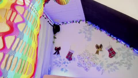 Cata green model independient online show from 12-21-24, 12:09