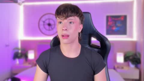 Snapshot of cata_johnss chatting on 10-30-25, 01:01 cata_johnss online show from 10-30-25, 01:01