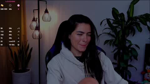 Snapshot of catalella_01 chatting on 12-12-24, 10:20 MACARENA online show from 12-12-24, 10:20