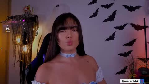 Snapshot of catalella_01 chatting on 10-14-25, 08:53 MACARENA online show from 10-14-25, 08:53