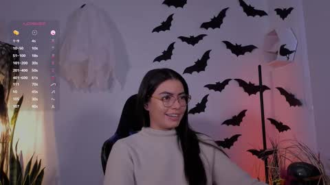 Snapshot of catalella_01 chatting on 10-22-25, 08:30 MACARENA online show from 10-22-25, 08:30