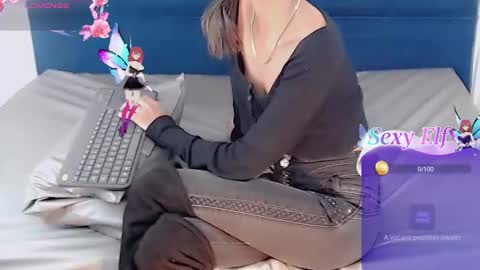 Snapshot of catalella_ar chatting on 02-28-25, 04:43 Queen Catalella online show from 02-28-25, 04:43