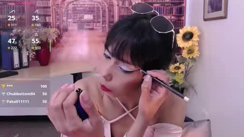 Snapshot of catalella_ar chatting on 09-21-25, 03:19 Queen Catalella online show from 09-21-25, 03:19