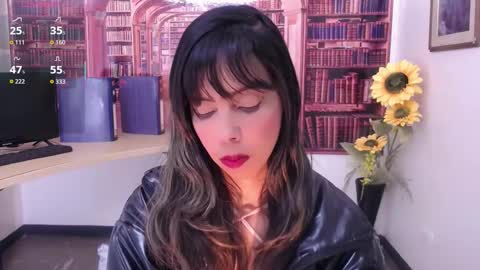 Snapshot of catalella_ar chatting on 10-01-25, 03:12 Queen Catalella online show from 10-01-25, 03:12