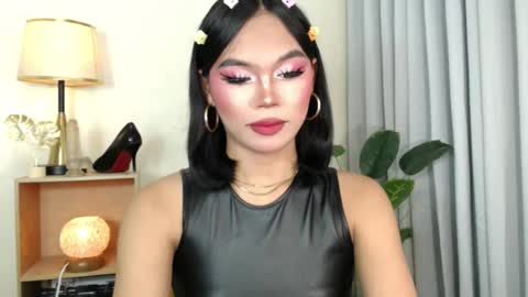 Snapshot of catalenax chatting on 11-12-25, 09:42 CatalenaX online show from 11-12-25, 09:42