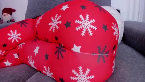 Snapshot of cataleya0320 chatting on 12-23-24, 02:45 Cataleya online show from 12-23-24, 02:45