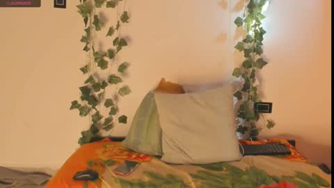 Snapshot of cataleya19__ chatting on 09-24-25, 01:25 cataleya19__ online show from 09-24-25, 01:25