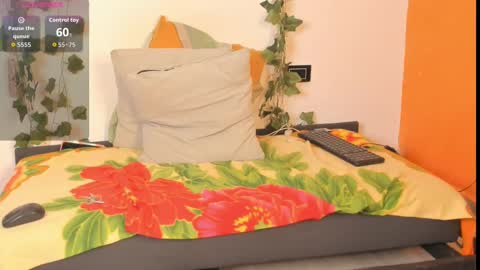 Snapshot of cataleya19__ chatting on 10-07-25, 10:23 cataleya19__ online show from 10-07-25, 10:23