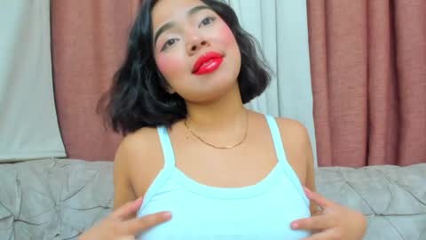 Snapshot of cataleya_bianchi chatting on 01-28-25, 02:32 Cataleya online show from 01-28-25, 02:32