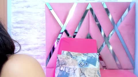 Snapshot of cataleya_bianchi chatting on 02-22-25, 02:28 Cataleya online show from 02-22-25, 02:28