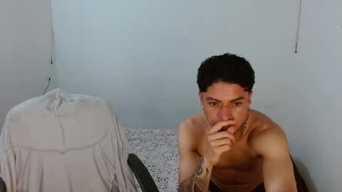 Snapshot of cataleya_cat3 chatting on 11-17-25, 01:00 Fabi online show from 11-17-25, 01:00