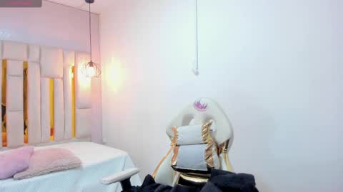 Cataleya online show from 10-10-25, 09:52