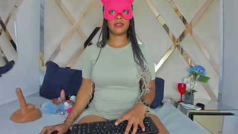 Snapshot of cataleyaxht chatting on 10-18-25, 12:17 cataleyaxht online show from 10-18-25, 12:17