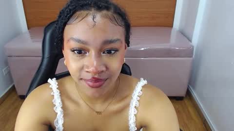 catalina25_t online show from 10-29-25, 08:21