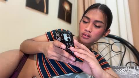 Snapshot of catalina2605 chatting on 10-10-25, 01:32 catalina2605 online show from 10-10-25, 01:32