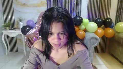 Snapshot of catalina5_s chatting on 10-29-25, 01:24 Catalina online show from 10-29-25, 01:24