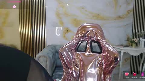 Snapshot of catalina5_s chatting on 11-24-25, 01:22 Catalina online show from 11-24-25, 01:22