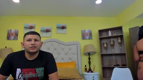 Jhon and Catalina online show from 10-17-25, 02:59