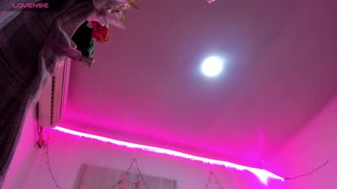 Snapshot of catalina_and_roger chatting on 03-10-25, 03:56 Cata y Roger online show from 03-10-25, 03:56