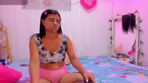 Snapshot of catalina_and_roger chatting on 03-12-25, 10:26 Cata y Roger online show from 03-12-25, 10:26