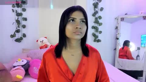 Snapshot of catalina_and_roger chatting on 09-29-25, 03:28 Cata y Roger online show from 09-29-25, 03:28