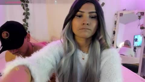 Snapshot of catalina_and_roger chatting on 10-19-25, 08:20 Cata y Roger online show from 10-19-25, 08:20