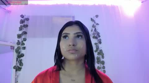 Snapshot of catalina_and_roger chatting on 11-27-25, 11:07 Cata y Roger online show from 11-27-25, 11:07