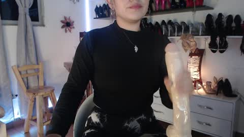 Snapshot of catalina_bruce2 chatting on 01-11-25, 07:28 Catalina bruce2 online show from 01-11-25, 07:28