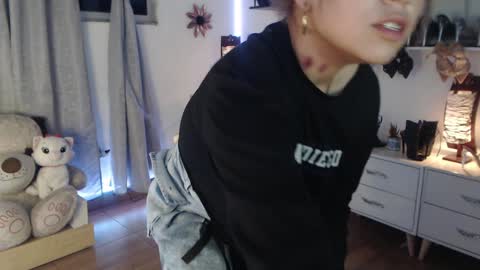 Snapshot of catalina_bruce2 chatting on 01-11-25, 10:29 Catalina bruce2 online show from 01-11-25, 10:29