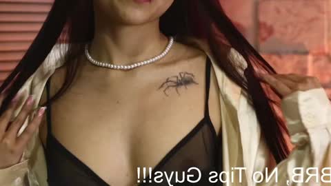 Snapshot of catalina_jade chatting on 01-24-25, 05:21 Cata online show from 01-24-25, 05:21