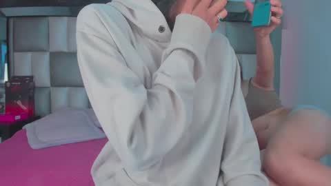 Snapshot of catalina_jade chatting on 10-01-25, 12:00 Cata online show from 10-01-25, 12:00