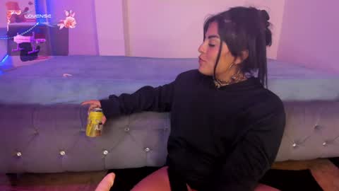 Snapshot of catalina_naughtyy chatting on 12-13-24, 12:53 Catalina online show from 12-13-24, 12:53