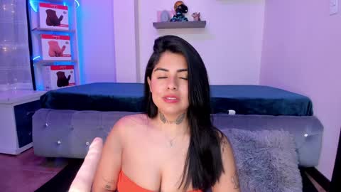 Snapshot of catalina_naughtyy chatting on 02-03-25, 10:54 Catalina online show from 02-03-25, 10:54