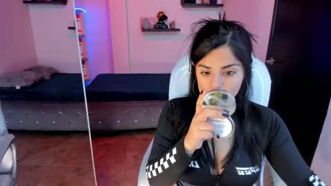 Snapshot of catalina_naughtyy chatting on 02-22-25, 09:04 Catalina online show from 02-22-25, 09:04