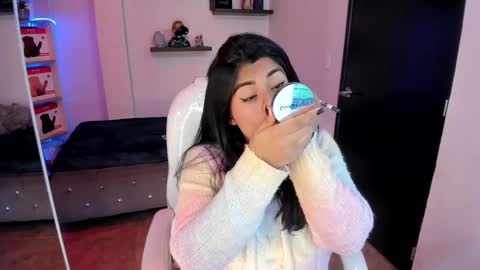 Snapshot of catalina_naughtyy chatting on 02-25-25, 08:41 Catalina online show from 02-25-25, 08:41