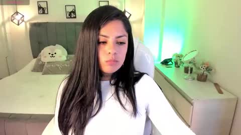 Snapshot of catalina_naughtyy chatting on 09-11-25, 03:06 Catalina online show from 09-11-25, 03:06