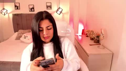 Snapshot of catalina_naughtyy chatting on 09-12-25, 05:40 Catalina online show from 09-12-25, 05:40