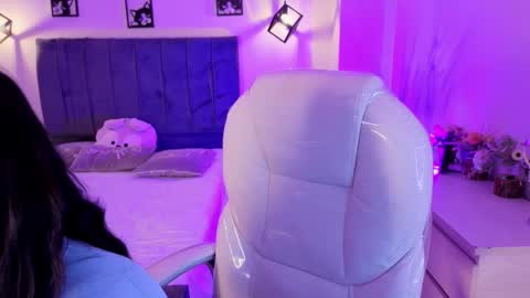 Catalina online show from 11-05-25, 03:06