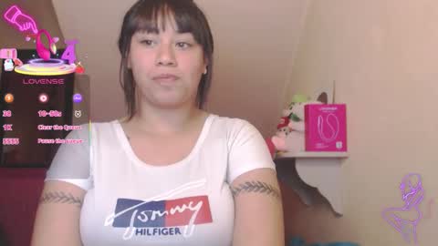 Catalina Saenz online show from 11-06-25, 03:07